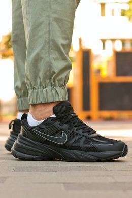 Кросівки Nike V2K Runtekk Black v2, 41