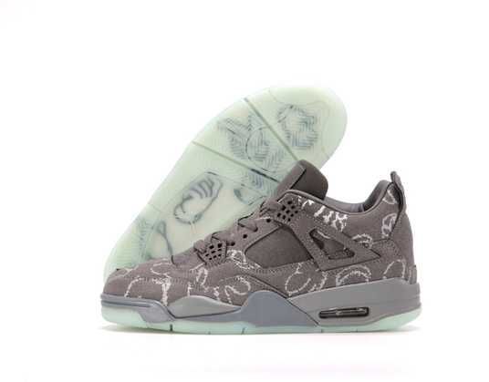 Кроссовки Air Jordan 4 Retro Kaws