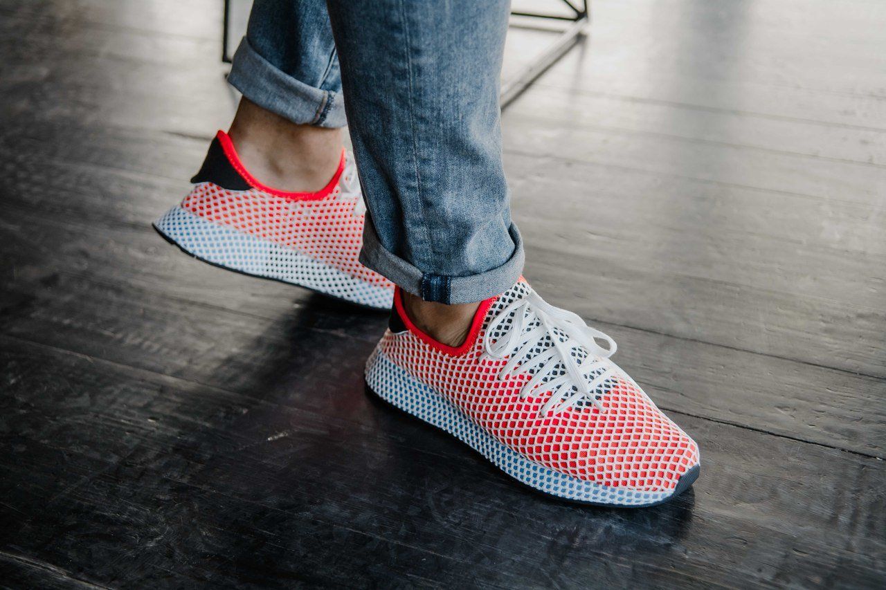 Adidas deerupt pink sales white