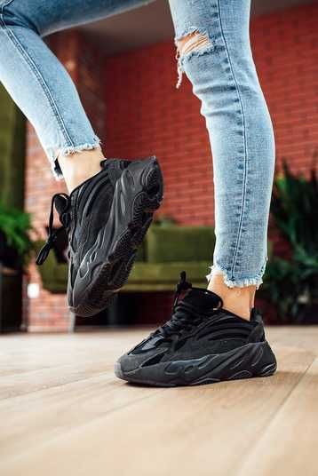 Кросівки Adidas Yeezy Boost 700 V2 Black Купити (Доставка 1-3 Дні)
