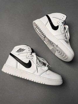 Кроссовки Air Jordan Retro 1 White Black, 36