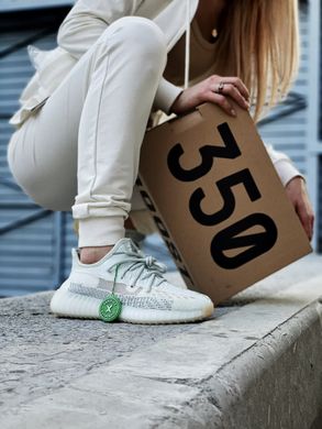 Кроссовки Adidas Yeezy 350 V2, Cloud White Reflective, 36