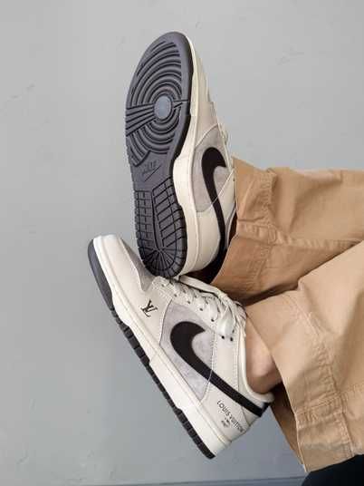 Кроссовки Nike SB Dunk Low x Louis Vuitton Grey Black Купить