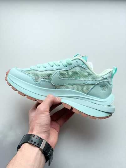 Кроссовки Nike VaporWaffle Sport Fuschia x Sacai Mint Купить