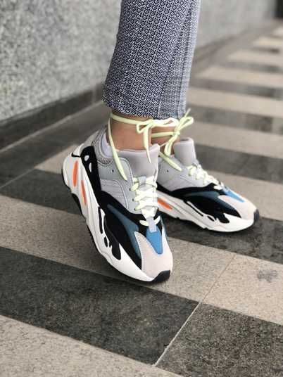 Кроссовки Adidas Yeezy Boost 700 Wave Runner Solid Купить