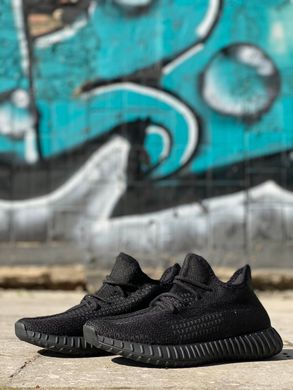 Кросівки Adidas Yeezy Boost Black v4, 36