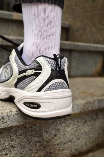 Кросівки New Balance 530 White Silver Black Купити (Доставка 1-3 Дні)