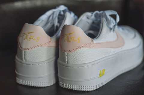 Air force one hot sale white and pink