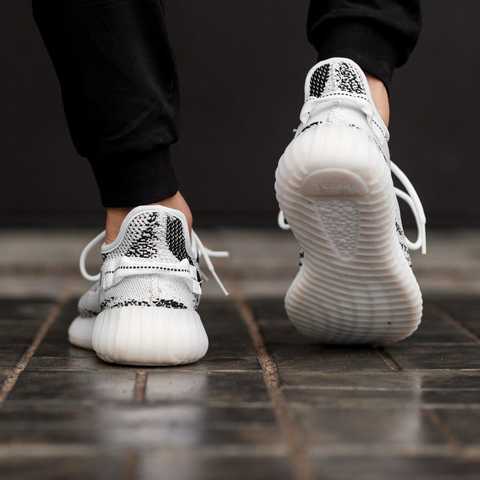 Yeezy boost cheap black white