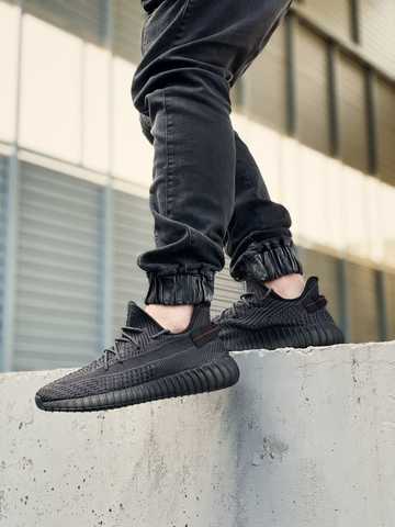 Yeezy triple black 350 cheap v2 reflective