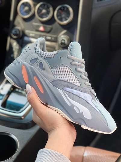 Кросівки Adidas Yeezy Boost 700 Inertia 