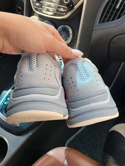Кросівки Adidas Yeezy Boost 700 Inertia Кросівки Adidas Yeezy Boost 700 Inertia