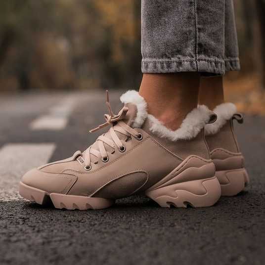 Dior D- Connect スニーカー　箱付き Кроссовки Dior D-Connect Sneaker Beige fur Winter Купить (Доставка