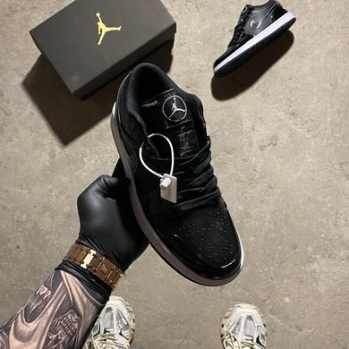 Кросівки Air Jordan 1 Low Black White, 40