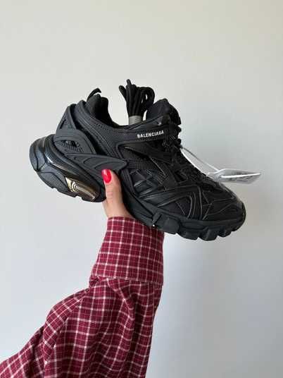 Кроссовки Balenciaga Track 2.0 Black Gold Купить (Доставка 1-3 Дня)