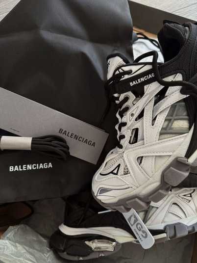 Кросівки Balenciaga Track 2 Black White Купити (Доставка 1-3 Дні)