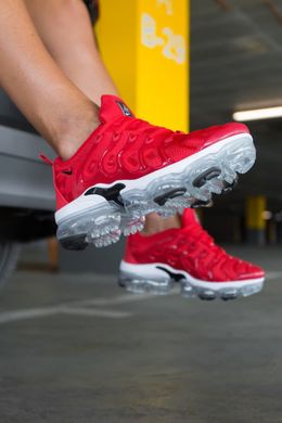 Кросівки Nike Air VaporMax Plus 'Red/White'