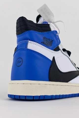 Jordans retro discount 1 blue