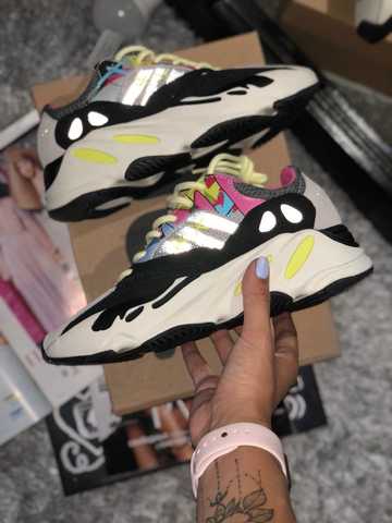 Adidas yeezy cheap 700 kaws