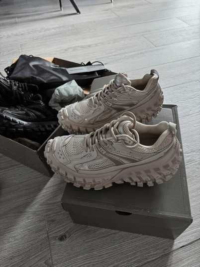 Кроссовки Balenciaga Defender Beige Купить (Доставка 1-3 Дня)