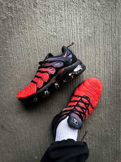 Кроссовки Nike Vapormax Plus Red Black Купить (Доставка 1-3 Дня)