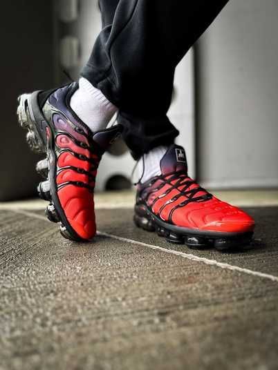 Кроссовки Nike Vapormax Plus Red Black Купить (Доставка 1-3 Дня)