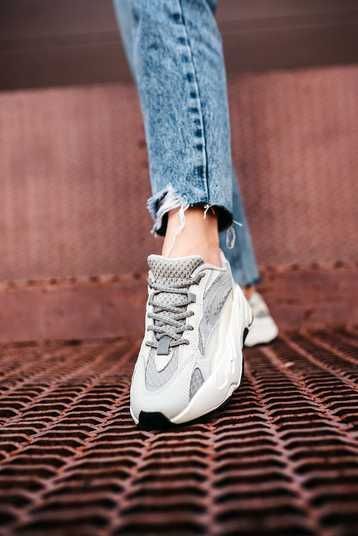 Кроссовки Adidas Yeezy Boost 700 