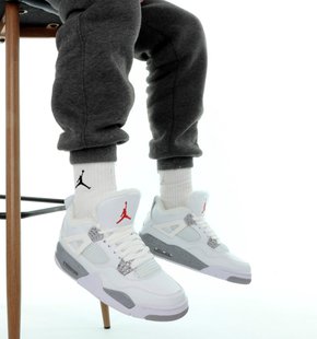 Кросівки Jordan 4 Cement White Grey Fur, 36