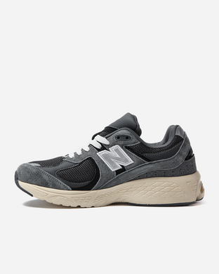 Кроссовки New Balance 2002R Black Dark Grey, 42